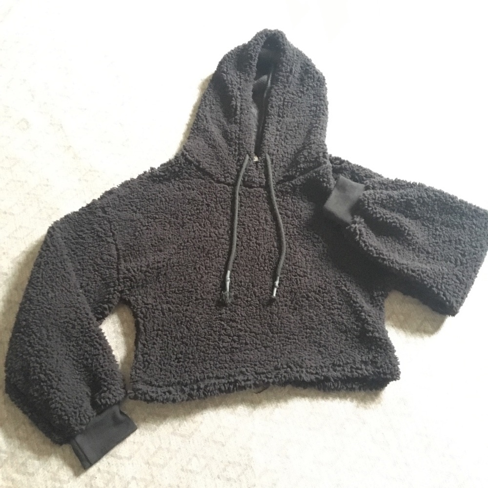 Cropped teddy sweater